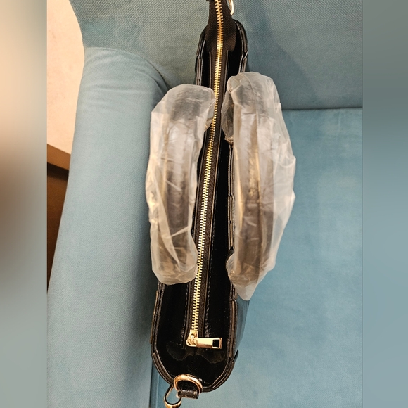 River Island black leather quilted pattened hand bag. - Picture 5 of 11